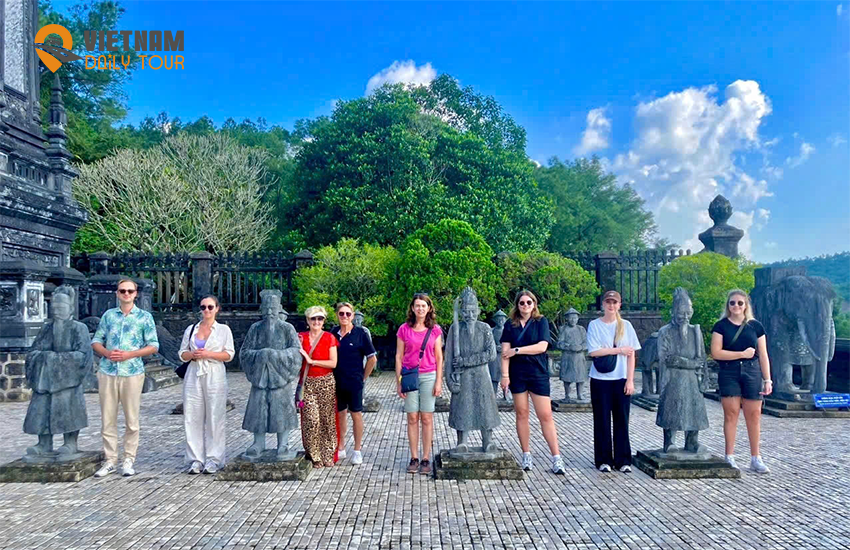 Vietnam-Daily-Tour