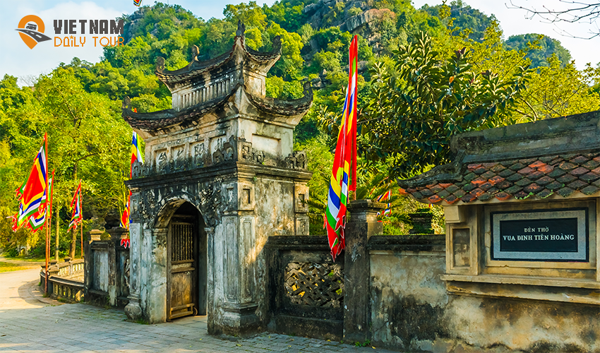 Hoa-Lu-Ancient-Capital-ninh-binh